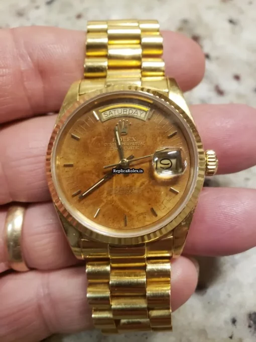 Perfect Fake Rolex Day-date 36 18038 Caliber 3055 Automatic Movement 36mm Yellow Gold Case Mens/unisex Watch