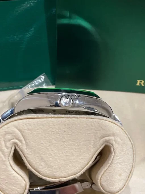 Superior Replica Rolex Milgauss 116400gv Caliber 3131 Automatic Movement 40mm Steel Case Mens/unisex Watch - Image 3