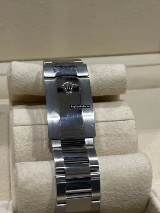 Superior Replica Rolex Milgauss 116400gv Caliber 3131 Automatic Movement 40mm Steel Case Mens/unisex Watch - Image 4