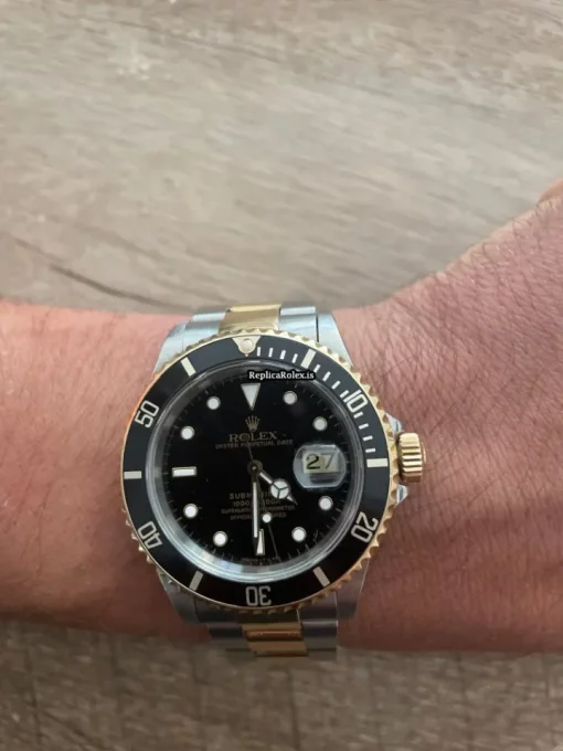 Beautiful Imitation Rolex Submariner Date 16613 Caliber 3135 Automatic Movement 40mm Gold/steel Case Mens/unisex Watch - Image 8