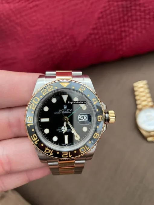 Distinctive Replica Rolex Gmt-master II 116713ln Caliber 3186 Automatic Movement 40mm Gold/steel Case Mens/unisex Watch - Image 4
