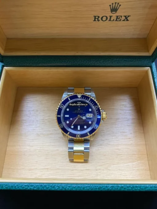 Incredible Replica Rolex Submariner Date 16613 Caliber 3135 Automatic Movement 40mm Gold/steel Case Mens/unisex Watch - Image 3
