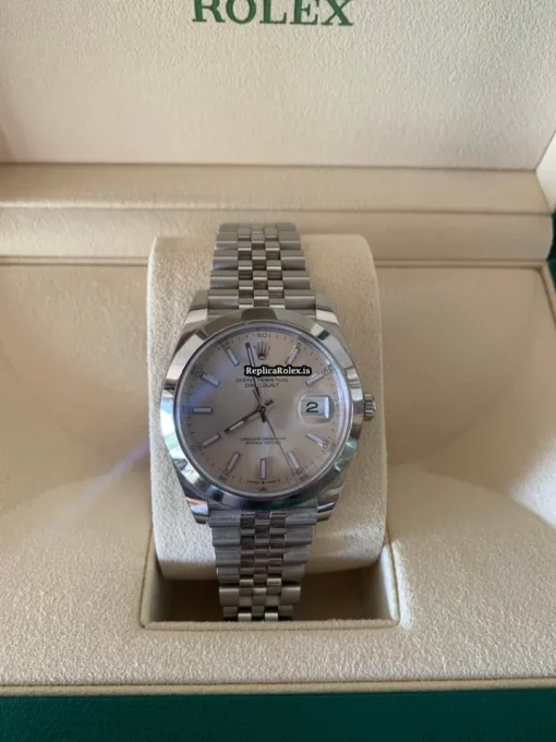 Beautiful Fake Rolex Datejust 126300 Caliber 3235 Automatic Movement 41x48mm Steel Case Mens/unisex Watch