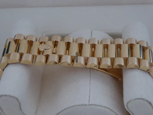 Terrific Replica Rolex Day-date 40 228238 Caliber 3255 Automatic Movement 40mm Yellow Gold Case Mens/unisex Watch - Image 3