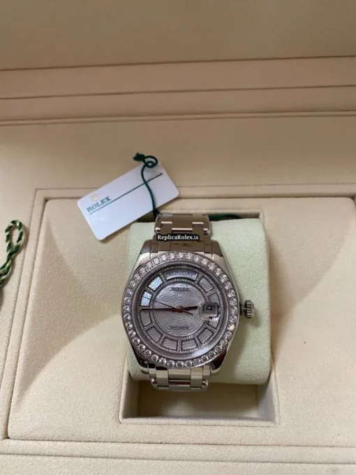 Distinctive Replica Rolex Day-date 18946-0085 39.5mm Platinum Case Mens/unisex Watch - Image 10