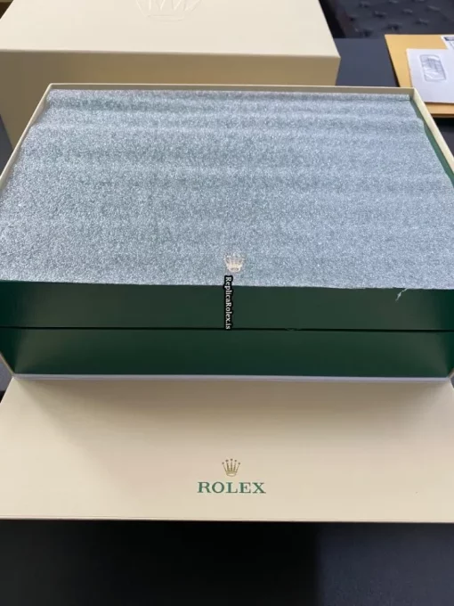 Distinctive Replica Rolex Day-date 18946-0085 39.5mm Platinum Case Mens/unisex Watch - Image 8