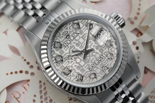 Trustworthy Replicas Rolex Oyster Perpetual Lady Date 69160 Automatic Movement 26mm Steel Case Womens Watch - Image 2