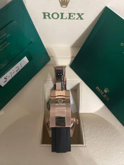 Quality Copies Rolex Sky-dweller 326235 Caliber 9001 Automatic Movement 42mm Rose Gold Case Mens/unisex Watch - Image 5