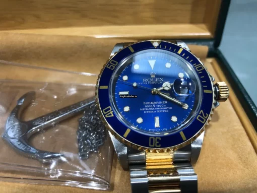 Incredible Fake Rolex Submariner Date 16613 Caliber 3135 Automatic Movement 40mm Gold/steel Case Mens/unisex Watch - Image 12