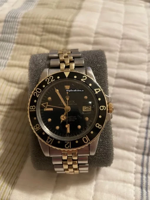 Perfect Replica Rolex Gmt-master 1675 Caliber 1570 Automatic Movement 40mm Steel Case Mens/unisex Watch - Image 12