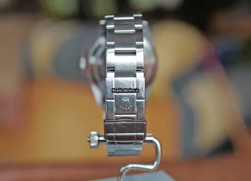 Top Replica Rolex Gmt-master 16700 Automatic,caliber 3185 Automatic Movement Steel Case Watch - Image 7