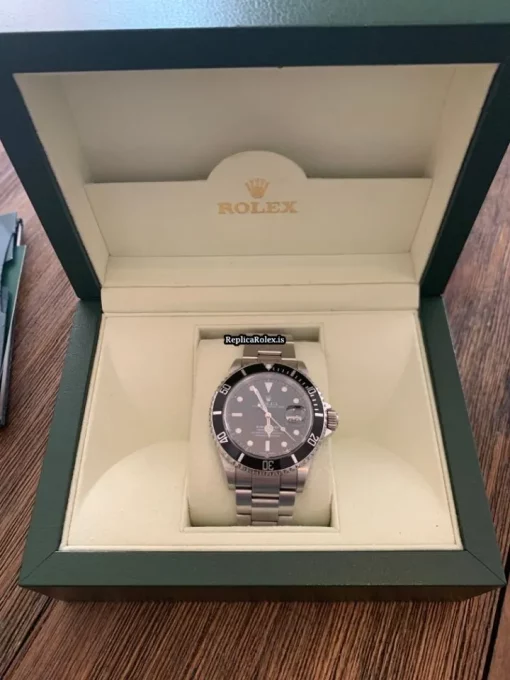 High Quality Replica Rolex Submariner Date 16610 Caliber 3135 Automatic Movement 40mm Steel Case Mens/unisex Watch