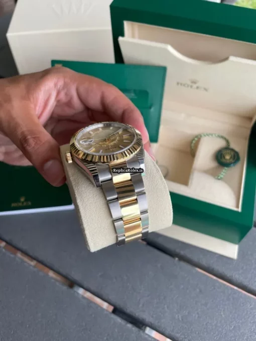 Nice Clone Rolex Sky-dweller 326933 Caliber 9001 Automatic Movement 42mm Gold/steel Case Mens/unisex Watch - Image 3