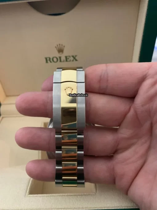 Distinctive Fake Rolex Sky-dweller 326933 Caliber 9001 Automatic Movement 42mm Gold/steel Case Mens/unisex Watch - Image 2