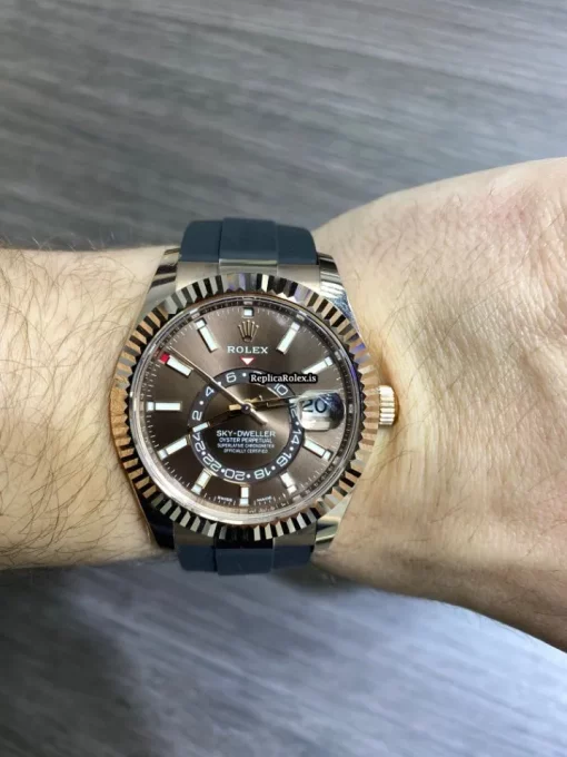 Fantastic Replica Rolex Sky-dweller 326235 Caliber 9001 Automatic Movement 42mm Rose Gold Case Mens/unisex Watch