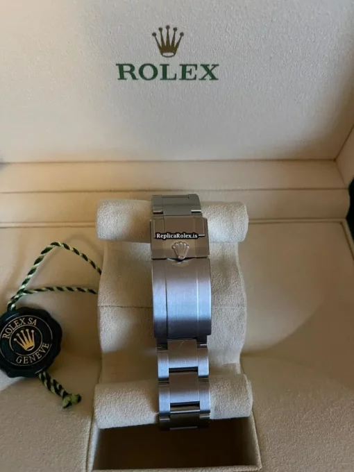 Offering Fake Rolex Explorer 214270 Caliber 3132 Automatic Movement 39mm Steel Case Mens/unisex Watch - Image 2