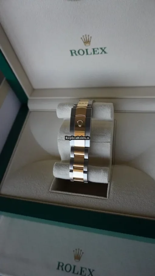 Great Replica Rolex Datejust 126233 Automatic Movement Mens/unisex Watch - Image 3