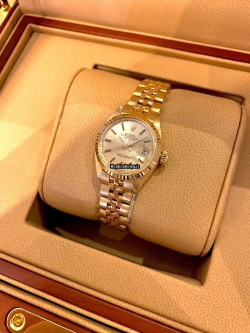 Amazing Copies Rolex Lady-datejust 6917 Caliber 2135 Automatic Movement 26mm Yellow Gold Case Womens Watch