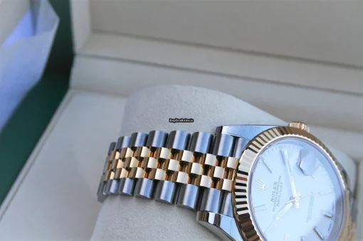 Good Replica Rolex Datejust 126333 Caliber 3235 Automatic Movement 41mm Gold/steel Case Mens/unisex Watch - Image 3