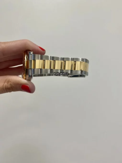 Fabulous Replica Rolex Datejust II 126333 Caliber 3235 Automatic Movement 41mm Gold/steel Case Mens/unisex Watch - Image 10