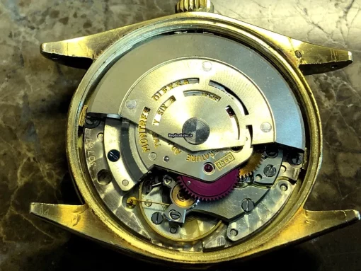 Distinctive Copy Rolex Oyster Perpetual 34 1005 Caliber 1560 Automatic Movement 34mm Yellow Gold Case Mens/unisex Watch - Image 12