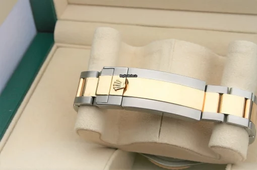 Best Replica Rolex Submariner Date 116613ln Caliber 3135 Automatic Movement 40mm Gold/steel Case Mens/unisex Watch - Image 4