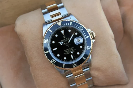 Luxury Replica Rolex Submariner Date 16613 Automatic Movement 40mm Gold/steel Case Mens/unisex Watch - Image 4
