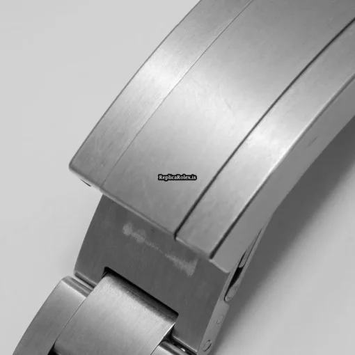 Popular Replica Rolex Sea-dweller Deepsea 116660 Automatic Movement 44mm Steel Case Mens/unisex Watch - Image 6