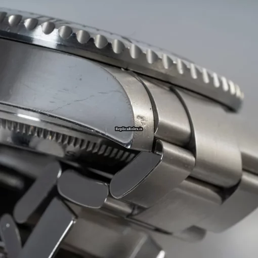 Fantastic Fakes Rolex Sea-dweller Deepsea 116660 Automatic Movement 44mm Steel Case Mens/unisex Watch - Image 5