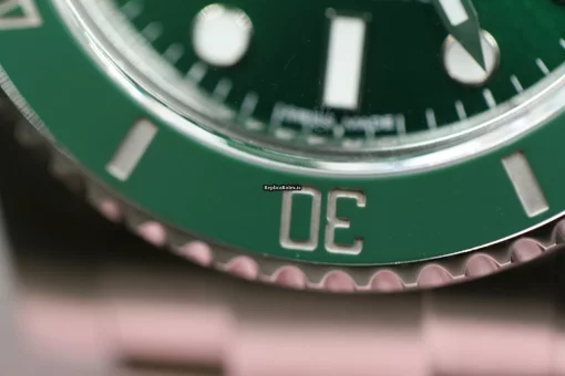 Good Replica Rolex Submariner Date 116610lv Caliber 3135 Automatic Movement 40mm Steel Case Mens/unisex Watch - Image 6