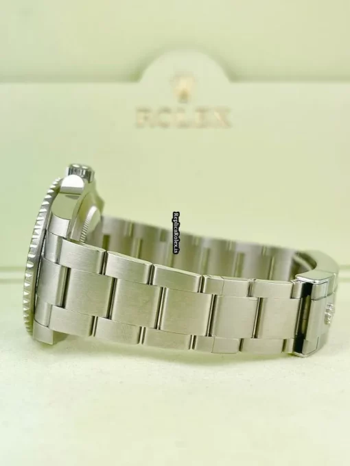 Quality Replica Rolex Submariner Date 116610lv Caliber 3135 Automatic Movement 40mm Steel Case Mens/unisex Watch - Image 2