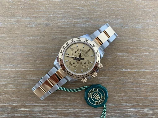 Well Made Replica Rolex Daytona Caliber 4130 Automatic Movement 40mm Gold/steel Case Mens/unisex Watch - Image 4