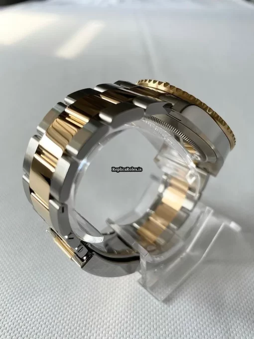 Fantastic Replica Rolex Submariner Date 126613lb Caliber 3235 Automatic Movement 41mm Gold/steel Case Mens/unisex Watch - Image 5