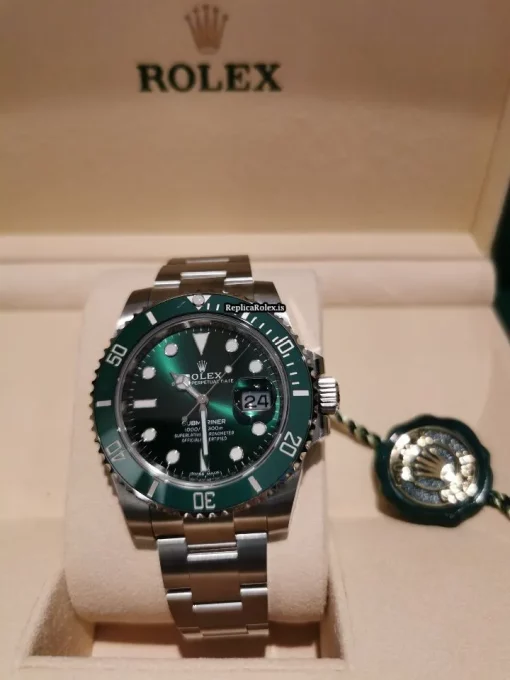 Stylish Fakes Rolex Submariner Date 116610lv Caliber 3135 Automatic Movement 40mm Steel Case Mens/unisex Watch - Image 5