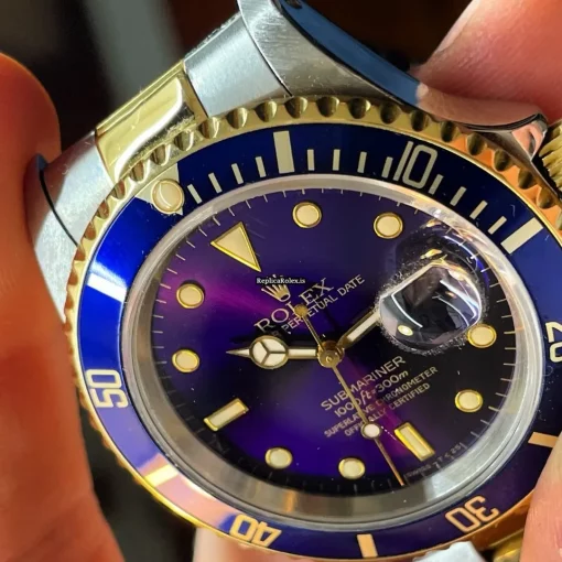 Distinctive Replica Rolex Submariner Date 16613 Caliber 3135 Automatic Movement 40mm Gold/steel Case Mens/unisex Watch - Image 2