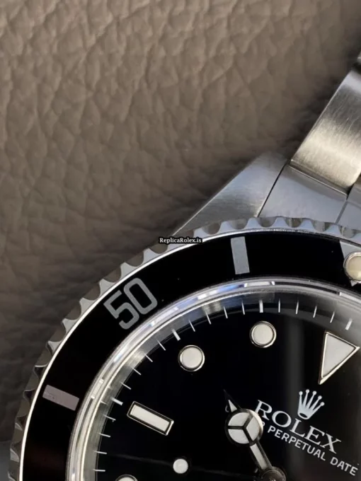 Fabulous Replica Rolex Submariner Date 16610 Caliber 3135 Automatic Movement 40mm Steel Case Mens/unisex Watch - Image 3