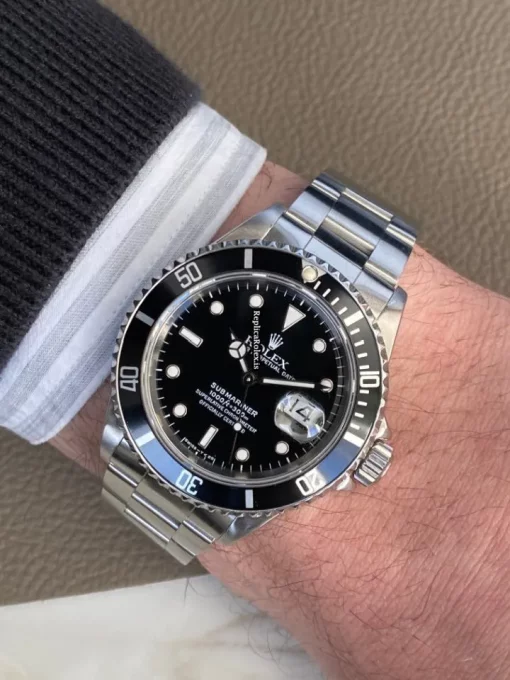 Fabulous Replica Rolex Submariner Date 16610 Caliber 3135 Automatic Movement 40mm Steel Case Mens/unisex Watch - Image 7
