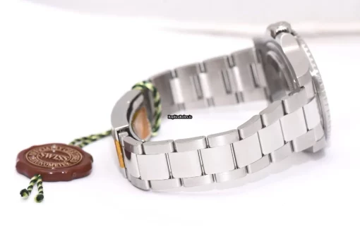 Great Replica Rolex Gmt-master II 116710blnr Caliber 3186 Automatic Movement 40mm Steel Case Mens/unisex Watch - Image 3