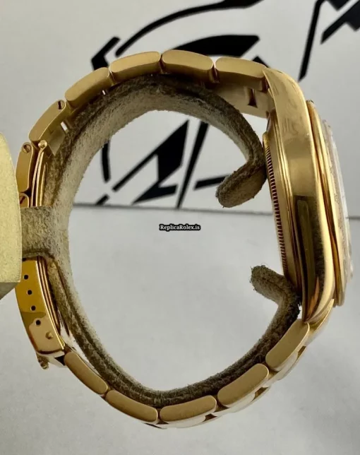 Quality Fake Rolex Daytona 16528 Caliber 4030 Automatic Movement 40mm Yellow Gold Case Mens/unisex Watch - Image 4