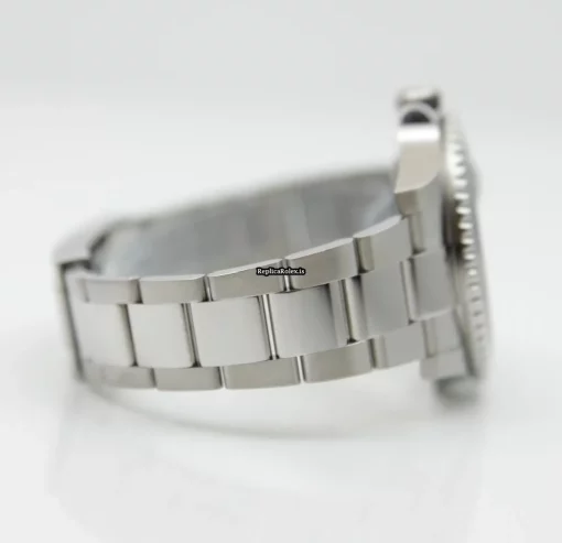 Unique Fake Rolex Gmt-master II 116710ln Caliber 3186 Automatic Movement 40mm Steel Case Mens/unisex Watch - Image 14