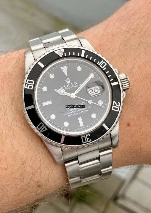 Exquisite Replica Rolex Submariner Date 16800 Caliber 3035 Automatic Movement 40mm Steel Case Mens/unisex Watch