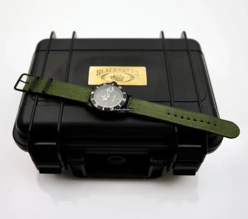 Cheap Replica Rolex Submariner Date 16610 Caliber 3135 Automatic Movement 40mm Steel Case Mens/unisex Watch - Image 5