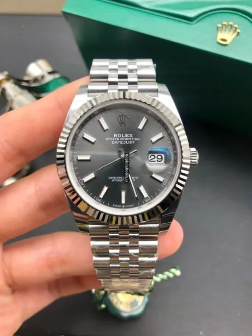 Well Made Replicas Rolex Datejust 126334 Automatic Movement 41mm Gold/steel Case Mens/unisex Watch - Image 3