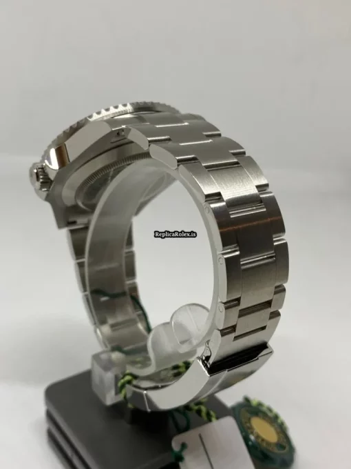 Distinctive Copies Rolex Sea-dweller 126600 Caliber 3235 Automatic Movement 43mm Steel Case Mens/unisex Watch - Image 4
