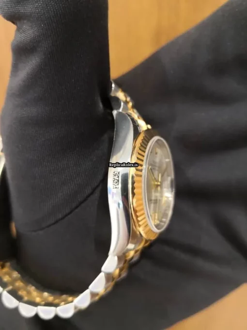 Beautiful Fake Rolex Lady-datejust 178273 Caliber 2235 Automatic Movement 31mm Gold/steel Case Womens Watch - Image 3
