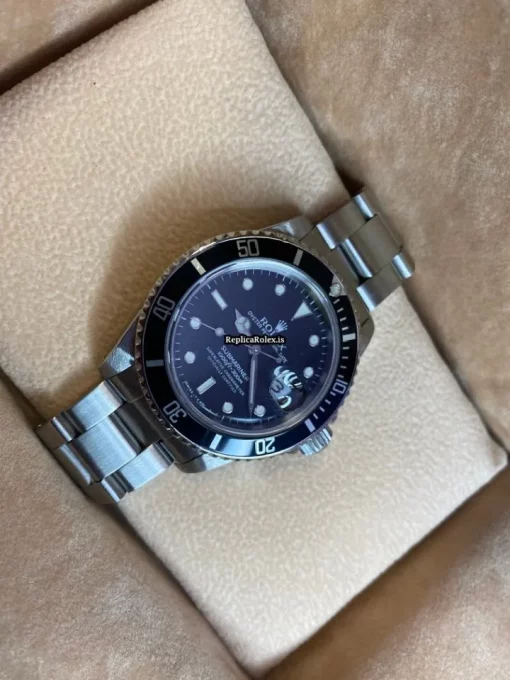 Quality Fake Rolex Submariner Date 16800 Caliber 3035 Automatic Movement 40mm Steel Case Mens/unisex Watch