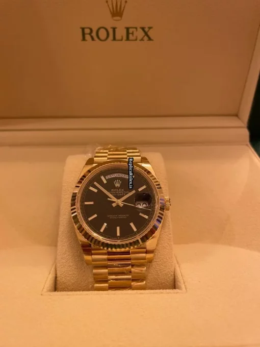 Amazing Replica Rolex Day-date 40 228238 Caliber 3255 Automatic Movement 40mm Yellow Gold Case Mens/unisex Watch