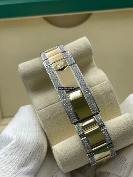 Trustworthy Replica Rolex Submariner Date 116613lb Caliber 3135 Automatic Movement 40mm Gold/steel Case Mens/unisex Watch - Image 10