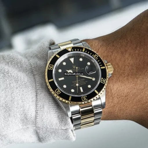 Trustworthy Replica Rolex Submariner Date 16613 Automatic Movement 40mm Gold/steel Case Mens/unisex Watch - Image 8