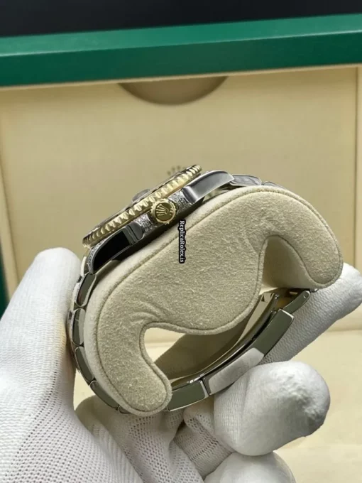 Cool Replica Rolex Submariner Date 116613ln Caliber 3135 Automatic Movement 40mm Gold/steel Case Mens/unisex Watch - Image 6